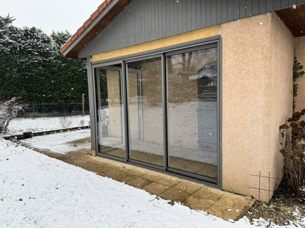 Installation baie coulissante K-LINE à Châtillon-sur-Chalaronne